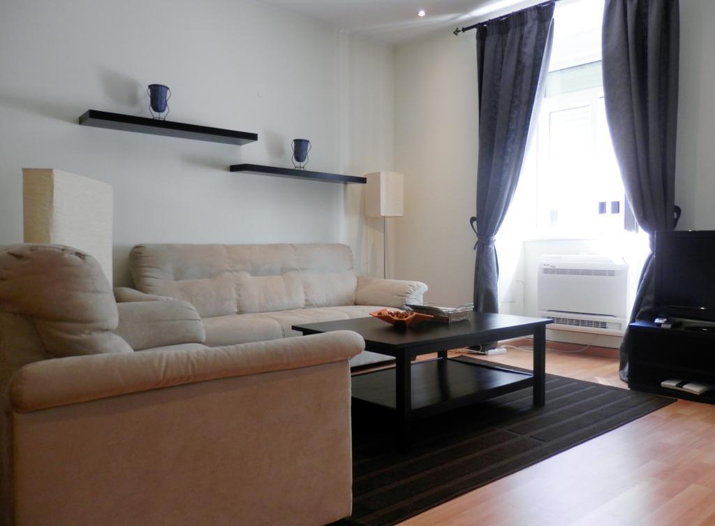 Downtown, Cozy Apartment In Lisbon Room photo